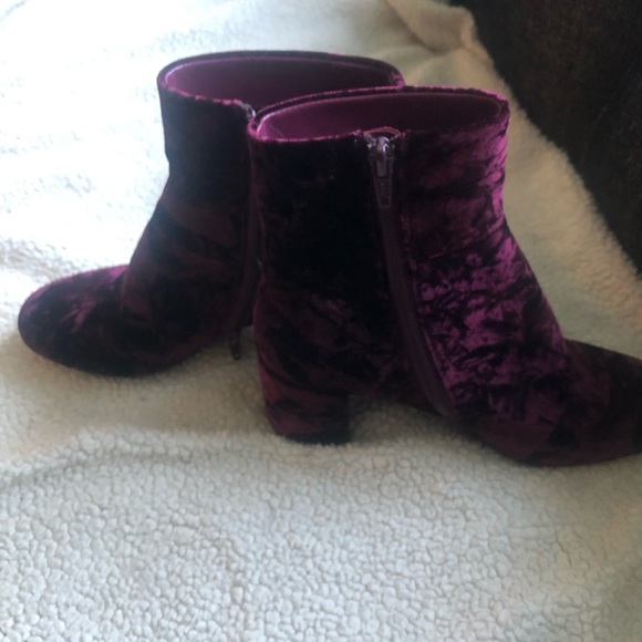 Neiman Marcus brand boots size 6B - Picture 2 of 7